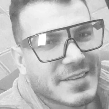 آهنگ هرکجا پا میزاره خوشگلیاش به چشم میاد فرهاد فرهادی